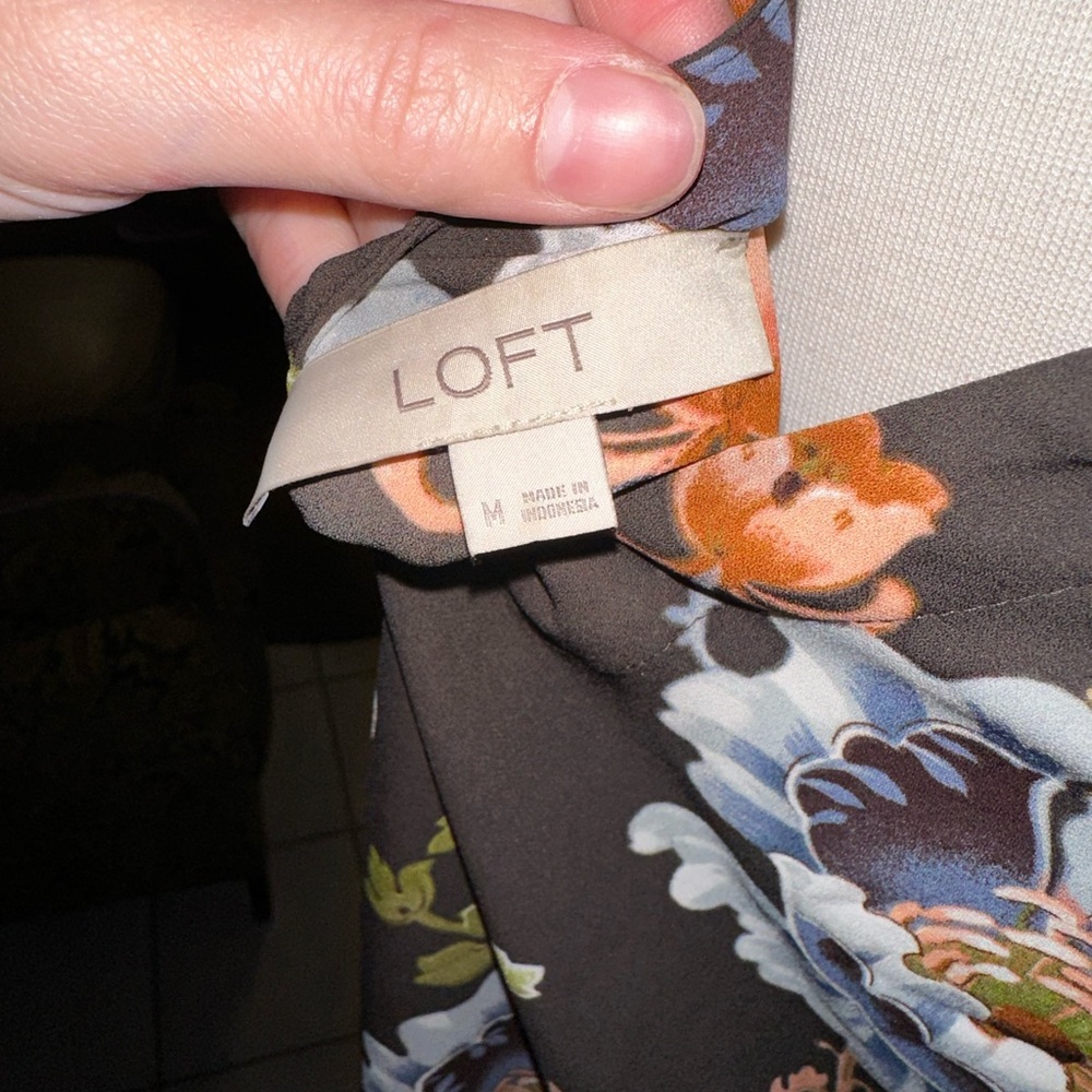 LOFT shirt never worn - Picture 3 of 3